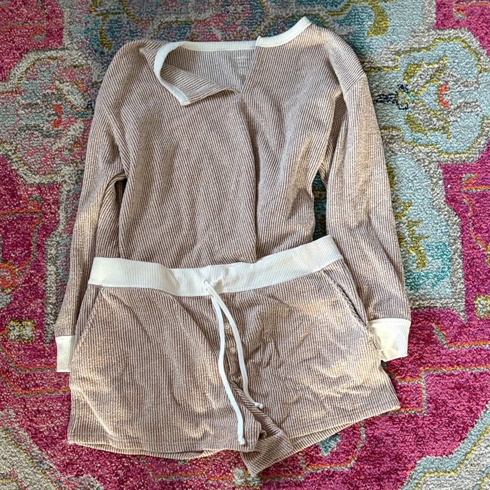 American Eagle Outfitters Beige Ribbed Long-Sleeve Top & Shorts Pajama Set